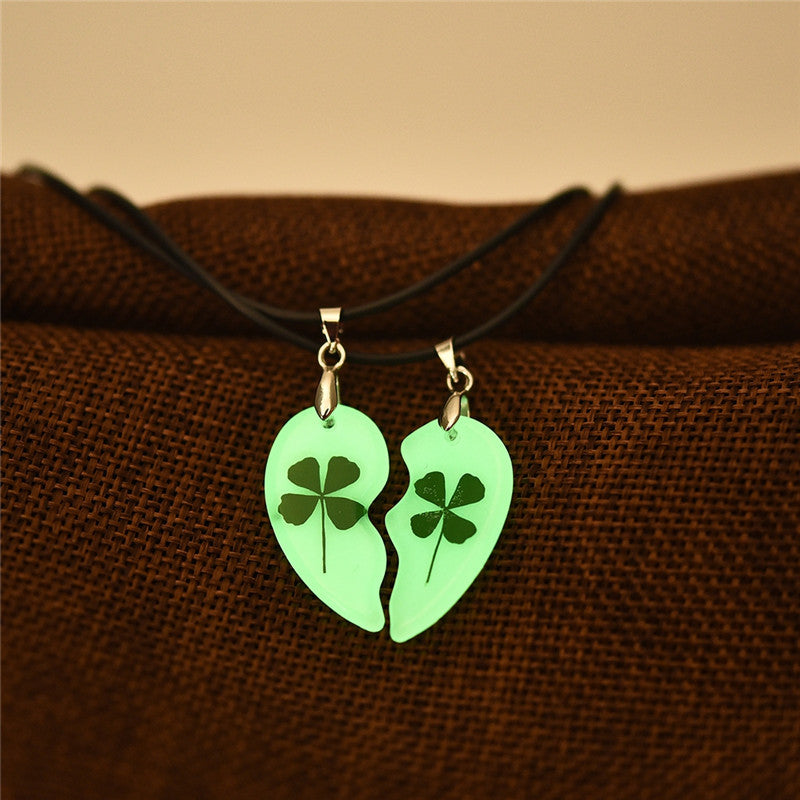 Clover Luminous Couple Necklaces Heart Shape Pendant Natural Dried Flower Glow In The Dark Jewelry
