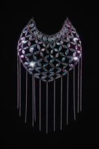 LVRX Glow Heart Body Chain — Detail Retry